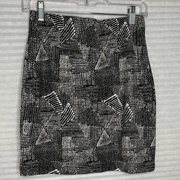 • Madewell • Downtown Skirt Batik Black Size Small Elastic Waist Band Geometric - Picture 11 of 11